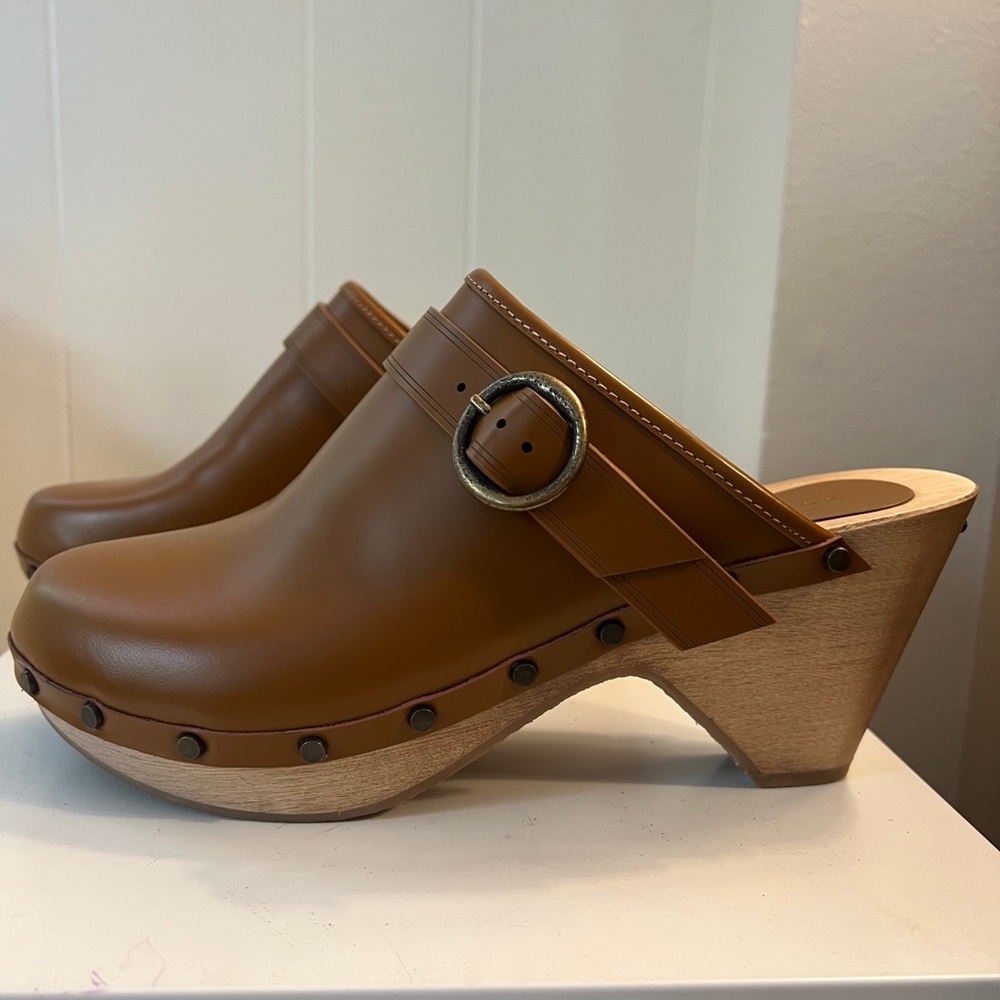 Isabel Marant Titya Leather Clogs size 39.
